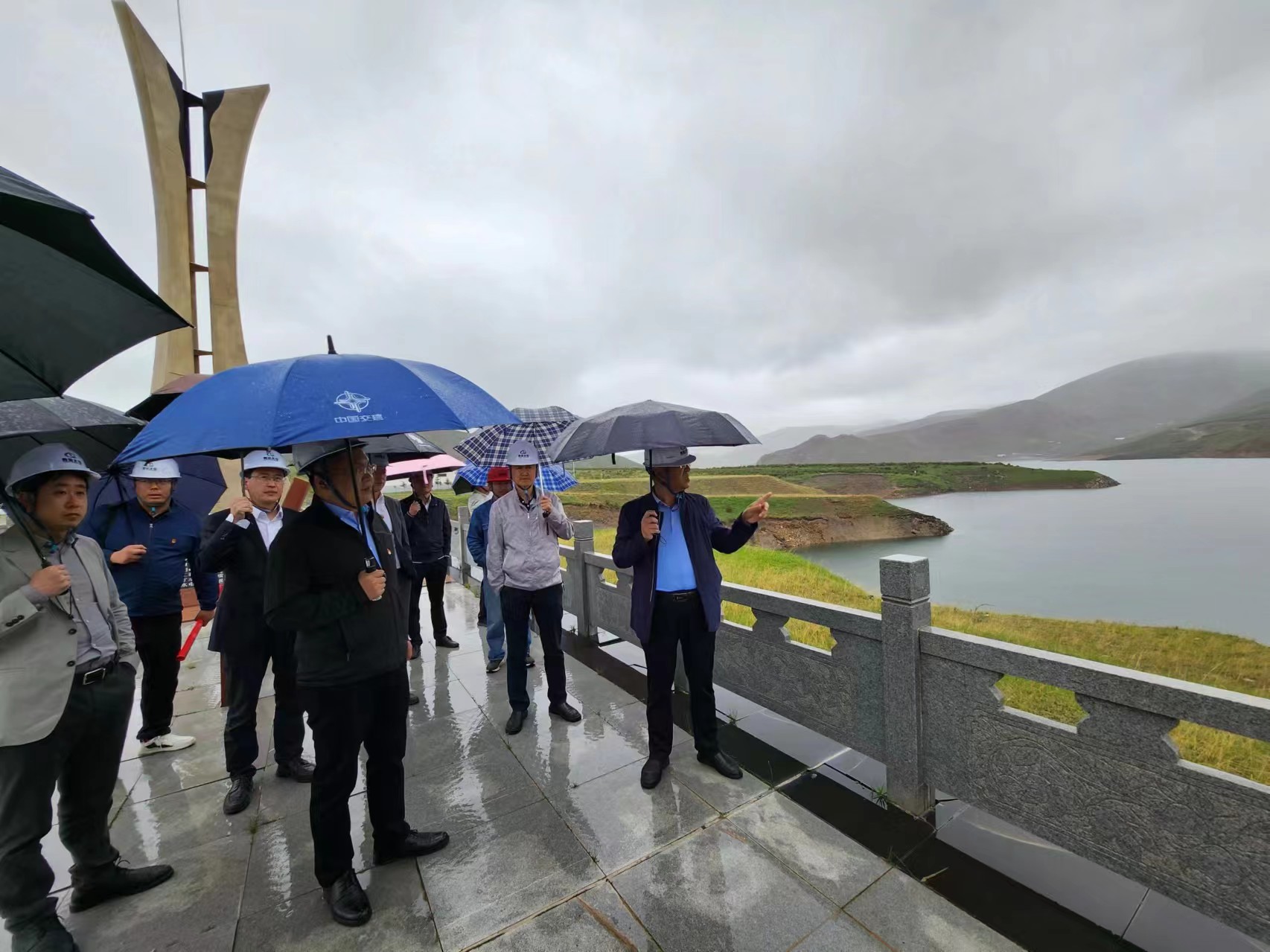 機關黨支部與中交集團青?？偛柯摵现Р块_展聯學聯建主題黨日